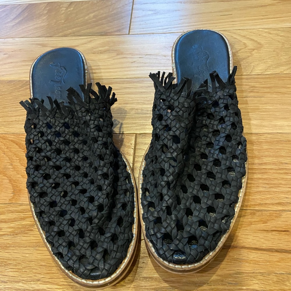 Free People Slides